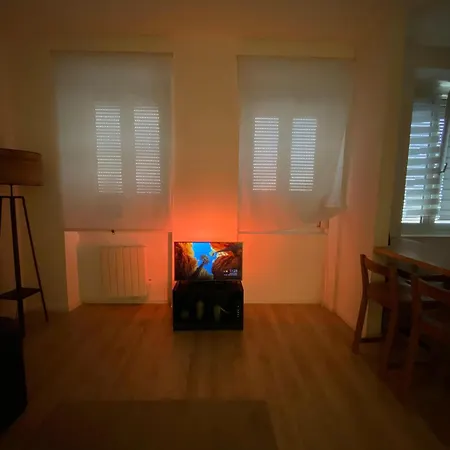 Lägenhet Cosy 48m Centre Et Gare A Pied Proche Musee D Art Moderne Wifi 4 Personnes